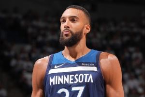 戈贝尔：我在夏天努力训练 新赛季在进攻端要更果断和有侵略性