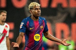 亚马尔pk卡雷拉斯！世体：两人迎来第四次交手，此前各有输赢