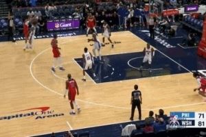 万箭齐发！凯肖恩-乔治三分射进还要加罚 奇才轰14-3领先76人15分图片